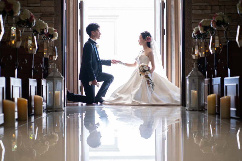 ヴァージンロードで見つめ合って・・・