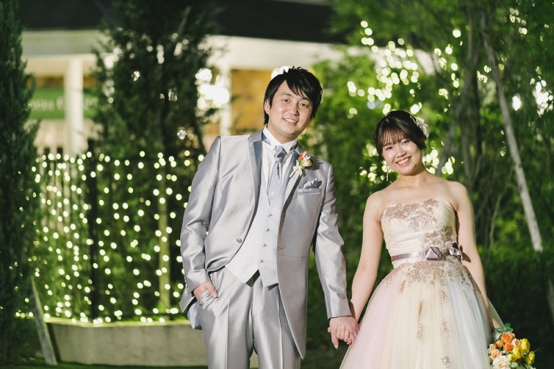 木々とイルミネーション