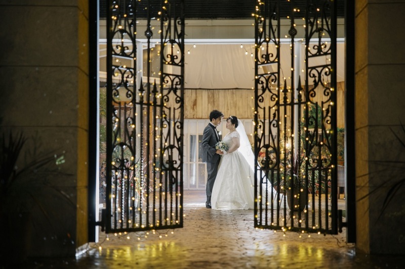 スタジオ入り口で