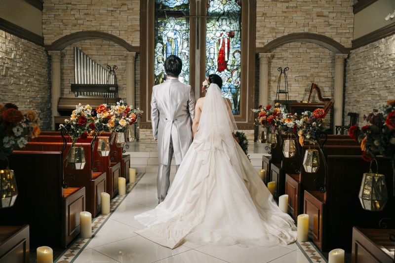 ステンドグラスを見上げて...