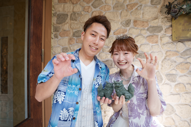 ペアのシーサーと一緒に!