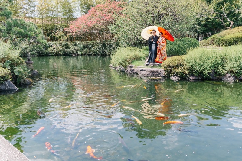 池を見ながら...