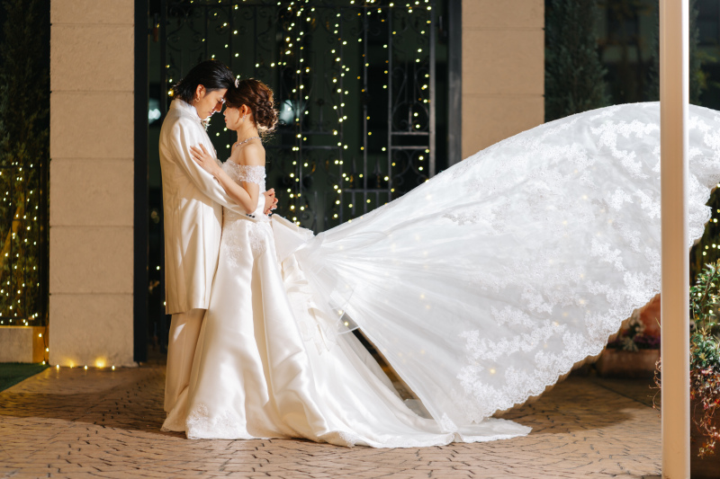 たなびくトレーンが映え✷