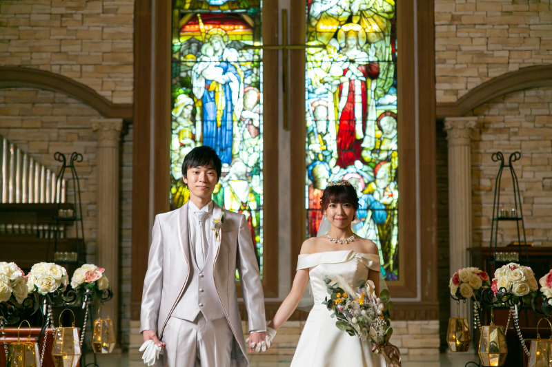 ステンドグラスとおふたり