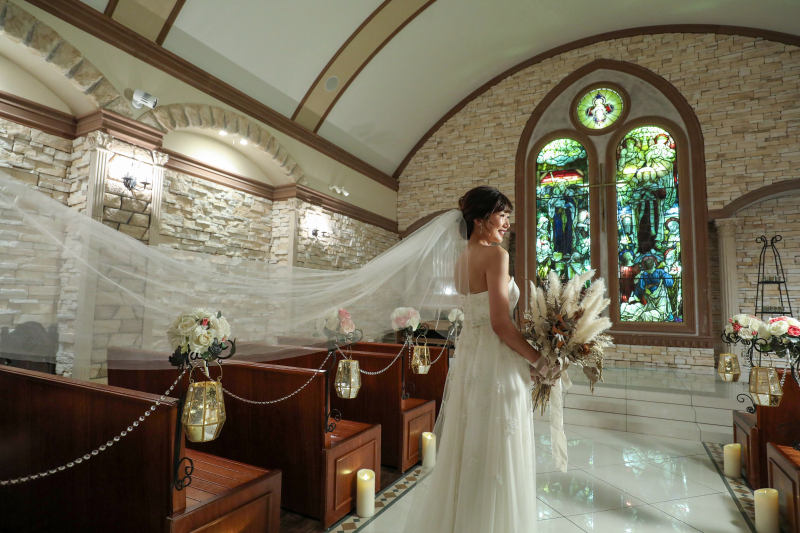 ふわっと広がるウェディングベール