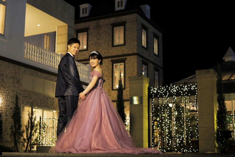 仲良く手繋ぎショット