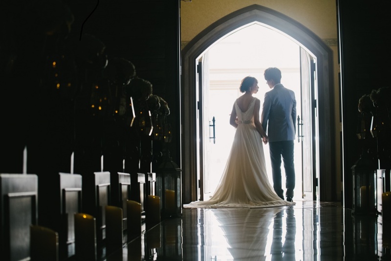 チャペルの扉とともに