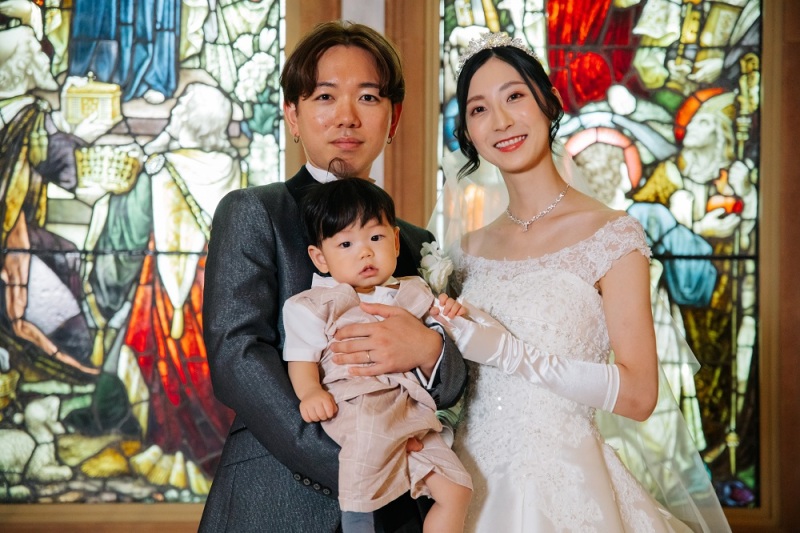チャペルにてお子様と♡
