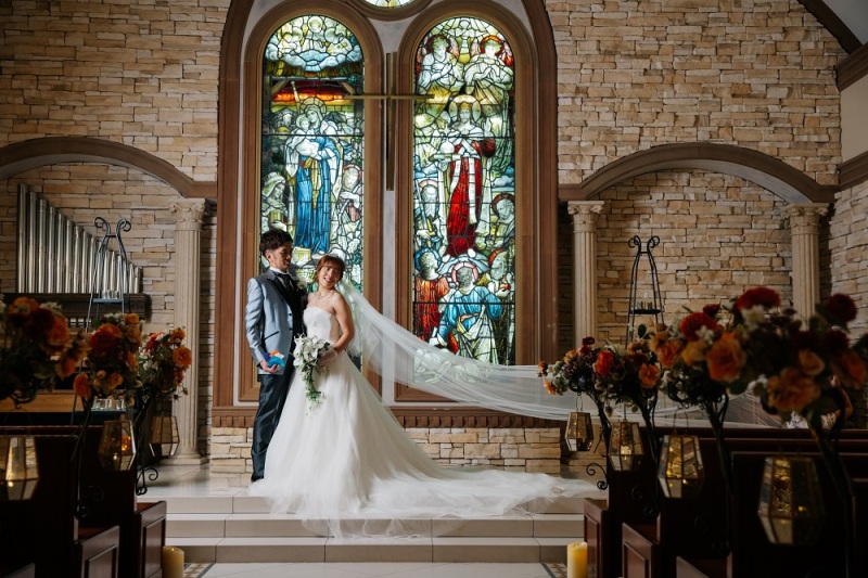 ベールをなびかせて