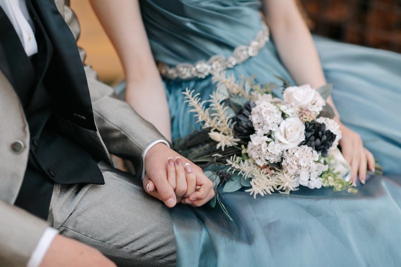 ぎゅっと握って...♡