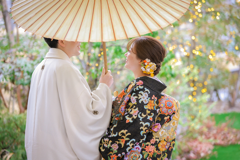 19世紀アンティーク銅版画 新婦と姉妹/友人 花実装飾ウェディングドレス 手彩色 19世紀アンティーク銅版画 新婦と姉妹/友人 花実装飾