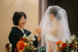 ご家族様も一緒におこなうフォトW！｜ウェディングドレス◇スタジオ◇挙式セレモニー