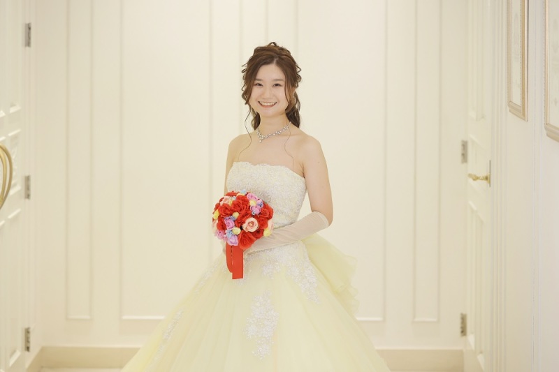 赤のラウンドブーケ