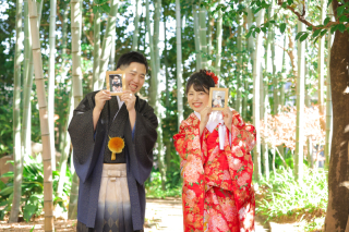 鮮やかな赤の打掛で！｜色打掛◇ロケーション撮影◇家族と一緒◇丈山苑