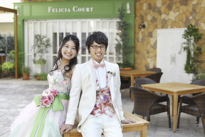 タキシードもドレスに合わせて