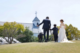 お子様とわんちゃんと一緒に楽しく！｜ウェディングドレス◇スタジオ