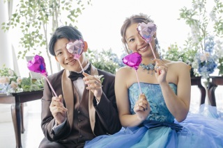 おふたりらしく楽しもう！｜ウェディングドレス×カラードレス◇スタジオ