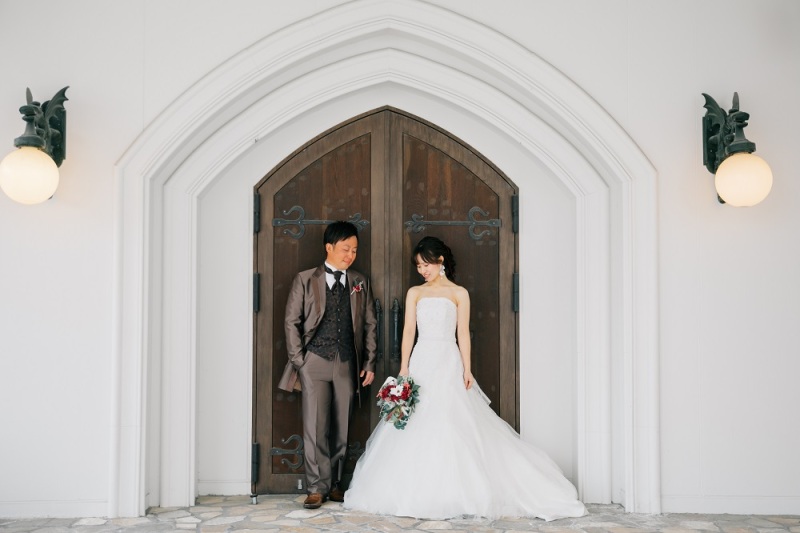 重厚感のある扉前で!