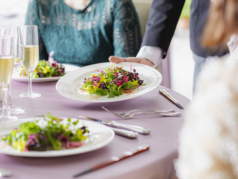 PHOTO WEDDING FLEUR_会食ができる