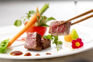 全カットデータ付き!洋装撮影と会食がセットになったプレミアムプラン
