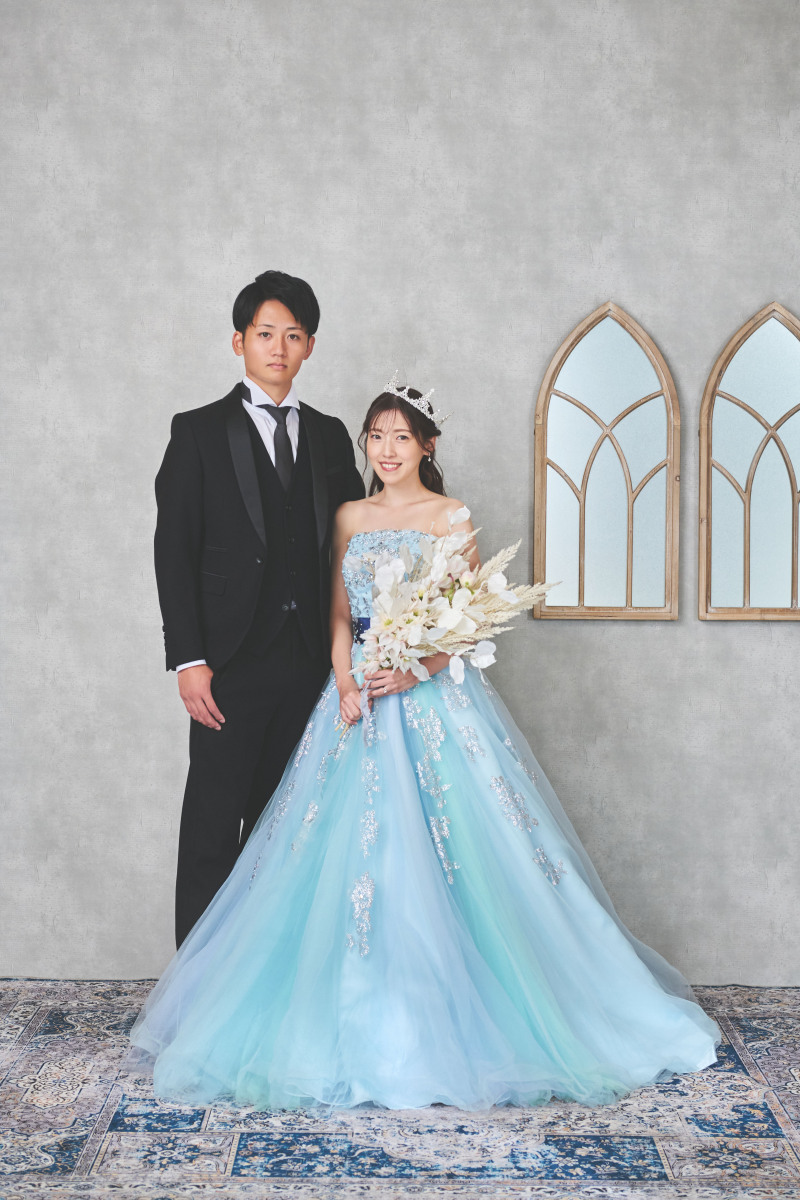 カラードレスから撮影スタート！