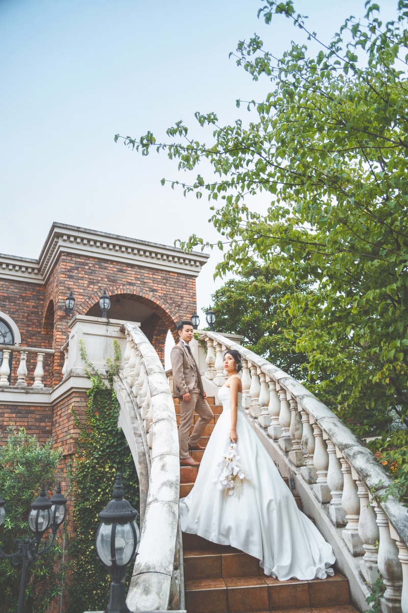 ガーデン中央の大階段