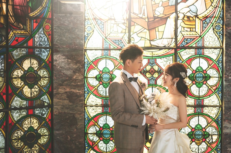 色鮮やかなステンドグラス