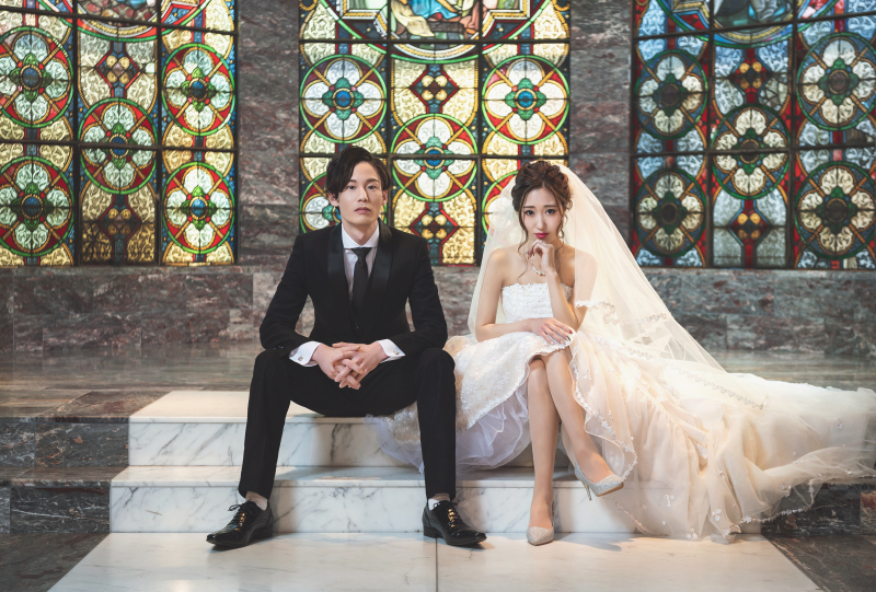 チャペル内でのクールなポージング♪