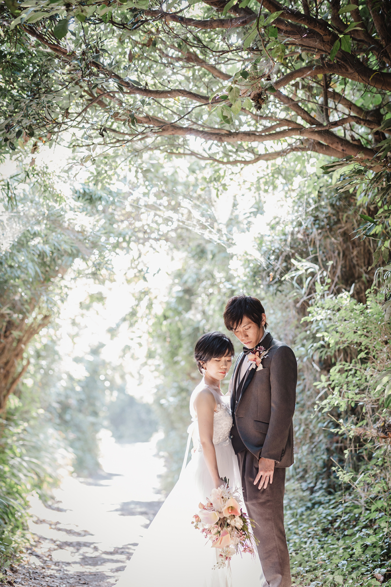 まずは緑のトンネルから