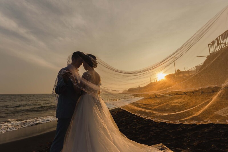 日差しに透けるベール