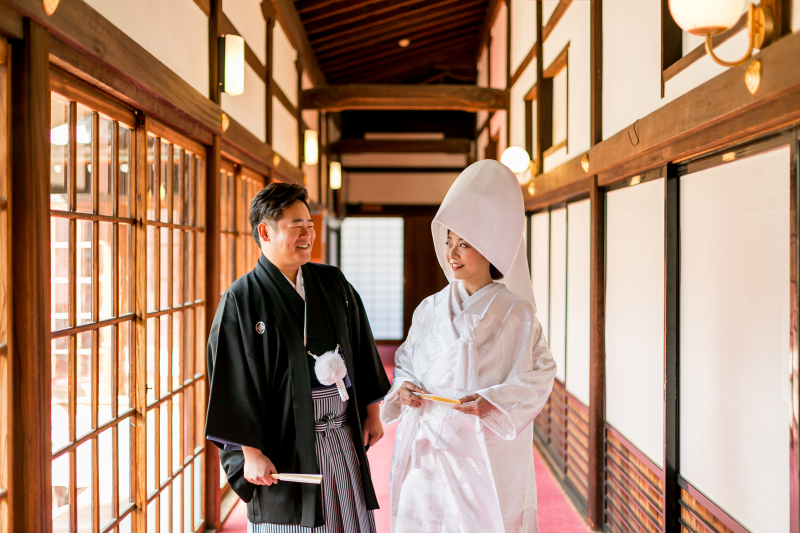 向かい合うと・・・