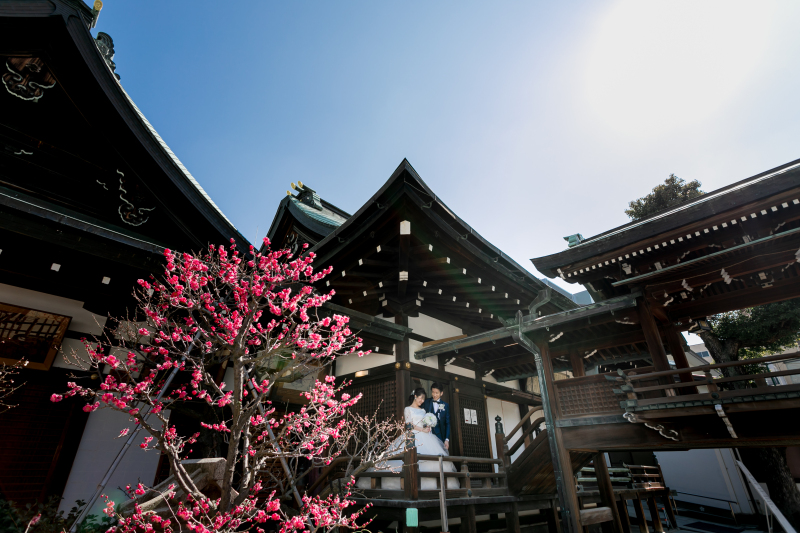 寄り添う新郎新婦様