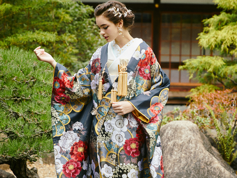 天満宮会館スタジオ【大阪天満宮】_色打掛・着物が豊富