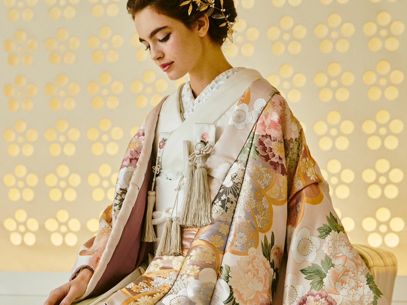 天満宮会館スタジオ【大阪天満宮】_色打掛・着物が豊富