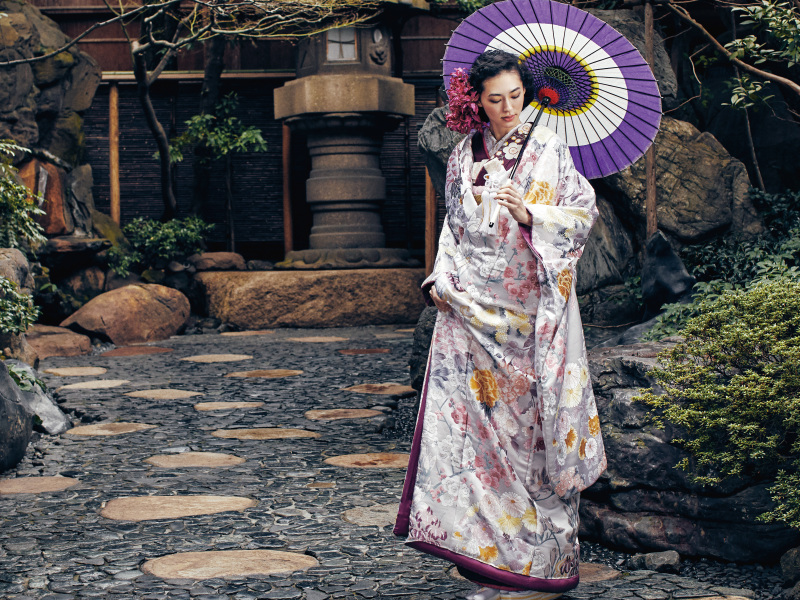 天満宮会館スタジオ【大阪天満宮】_色打掛・着物が豊富