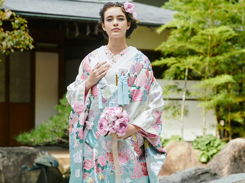 天満宮会館スタジオ【大阪天満宮】_色打掛・着物が豊富
