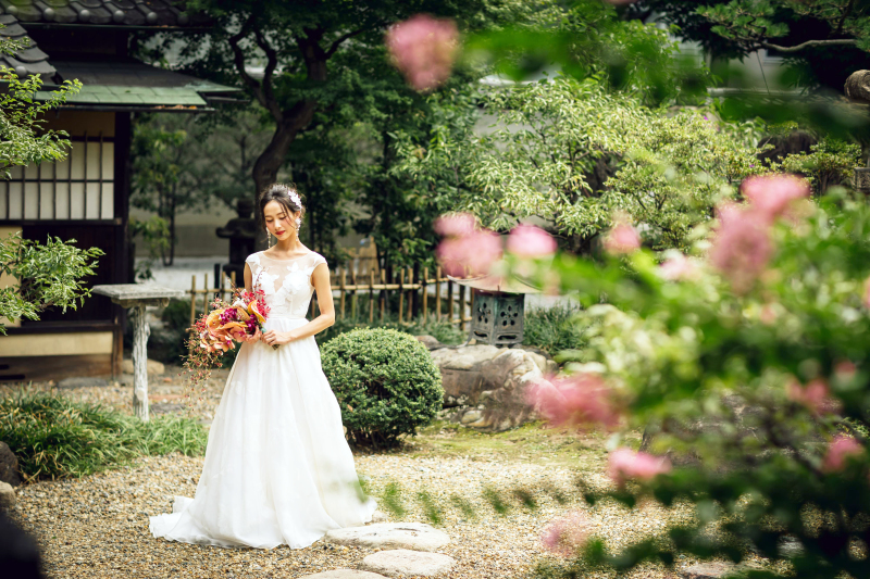 天満宮会館スタジオ【大阪天満宮】_ウエディングドレスが豊富
