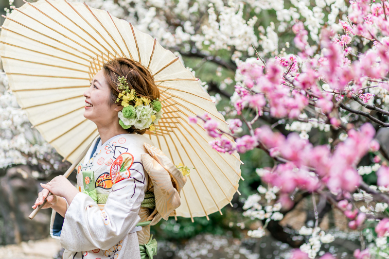 【衣装グレードUP!】日本庭園フォト【引き振袖】プラン~通常、白無垢+洋髪プランの所、引き振袖+洋髪での撮影に!~