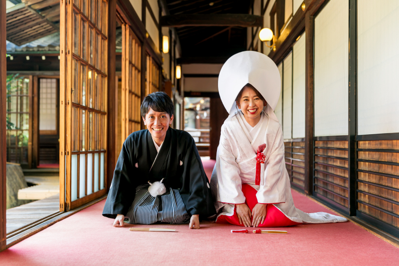 【衣裳こだわり+アルバム付きプラン】国の登録有形文化財の神殿「梅花殿」挙式フォト&日本庭園フォト【白無垢+色打掛】