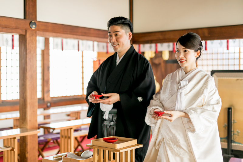 【衣裳こだわりプラン】日本庭園フォトプラン・白無垢+色打掛 ~白無垢も色打掛も、どちらもお写真を残したい方に~