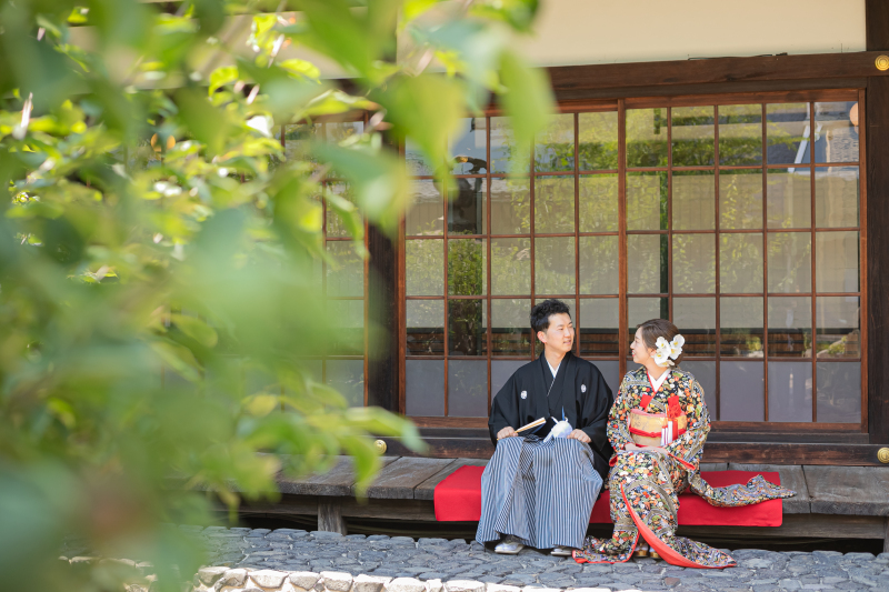 国の登録有形文化財の神殿「梅花殿」で撮影!挙式フォト&日本庭園フォト色打掛プラン~色打掛で挙式とお庭♪~