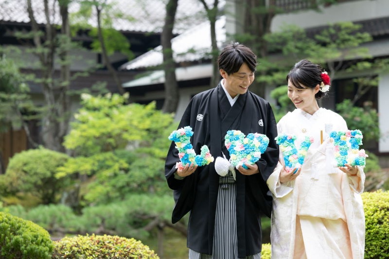 お持込みのグッズを持って