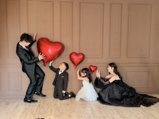 結婚の記念を家族みんなで残すファミリーフォトウエディング☆