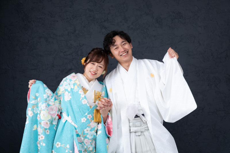 色打掛と白紋服