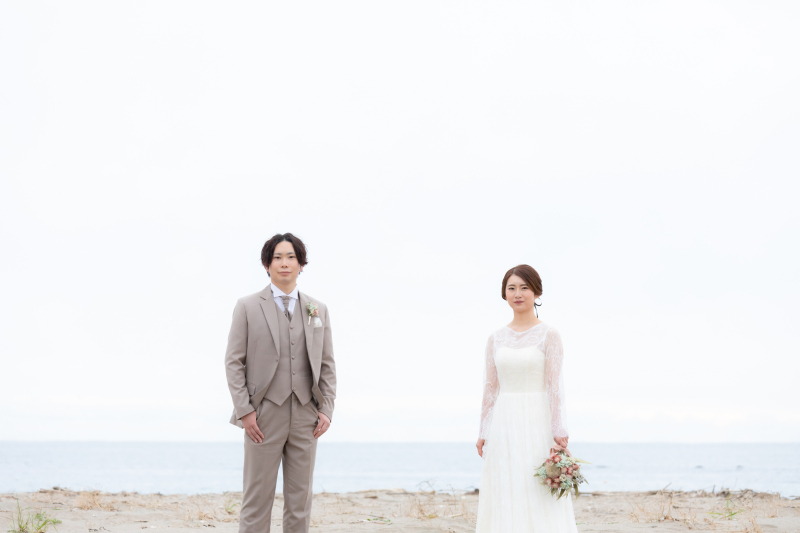 たたずむ姿もロケーション撮影だと絵になります