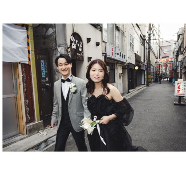 昭和の佇まいが不思議とドレスとMatchします!