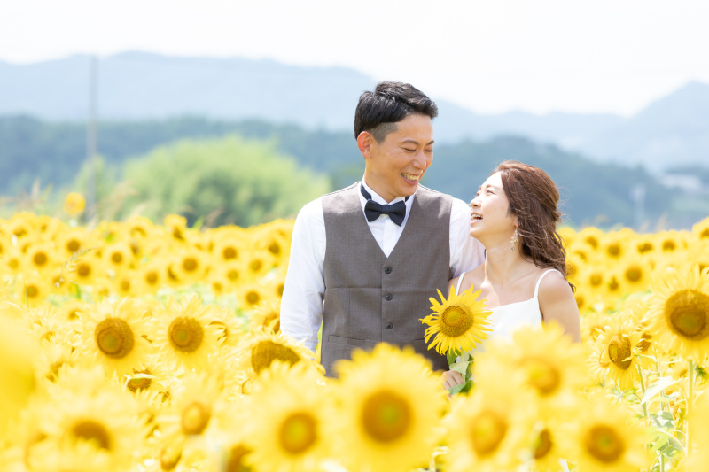 大自然に咲くひまわりのような笑顔！