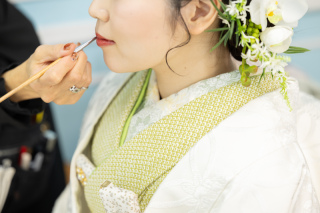 スタジオで洋装と和装どちらも撮影！