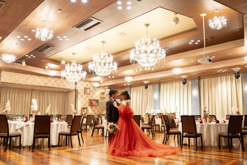 披露宴会場で&hellip;