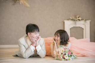 和やかな雰囲気でお二人の表情を引き出せるような撮影を心がけております。